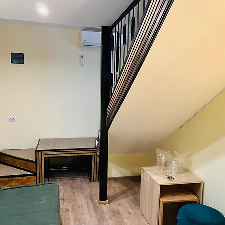 Dvoriste * 巴尼西卢卡